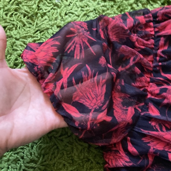 Red Blouse *NEW NEVER WORN* - Picture 3 of 9